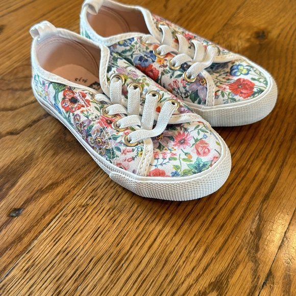 H&M girls sneakers flowers and sequins size 8 - Picture 2 of 6